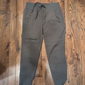 Athleta Olive Trekkie High Rise Jogger Size 10